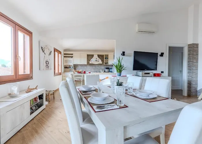 Homestay Matu House - Centric In Olbia-