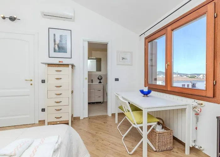 Matu House - Centric In Olbia- Alloggio in famiglia Olbia